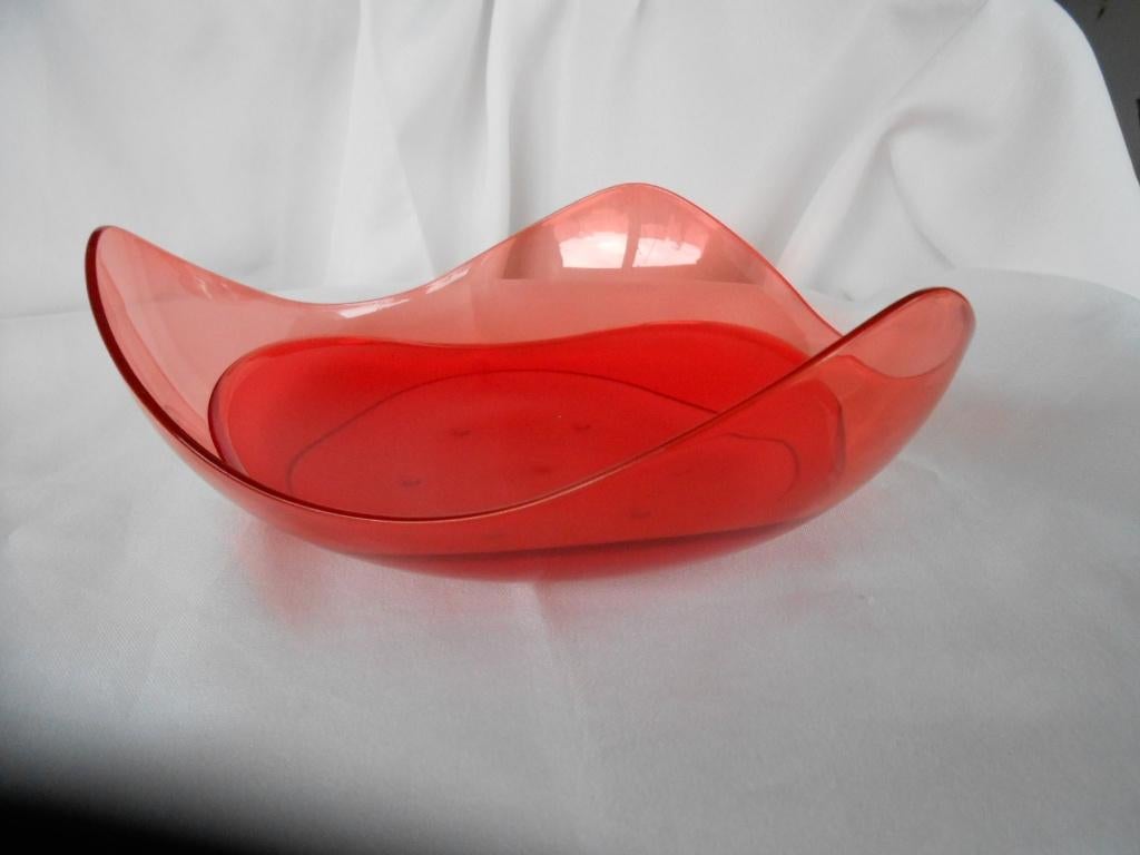 Tupperware Eleganzia Triang Schaal 1,5L Rood NIEUW, Ophalen of Verzenden, Nieuw, Rood, Schaal