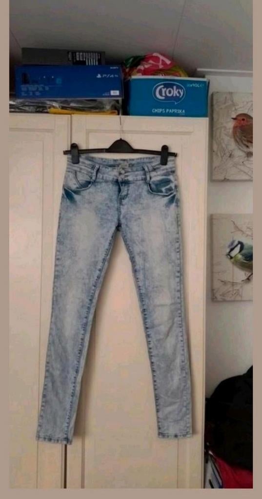 Leuke jeans spijkerbroek  van LEXXURY
maat 40, Kleding | Dames, Spijkerbroeken en Jeans, Ophalen of Verzenden, Gedragen, Blauw