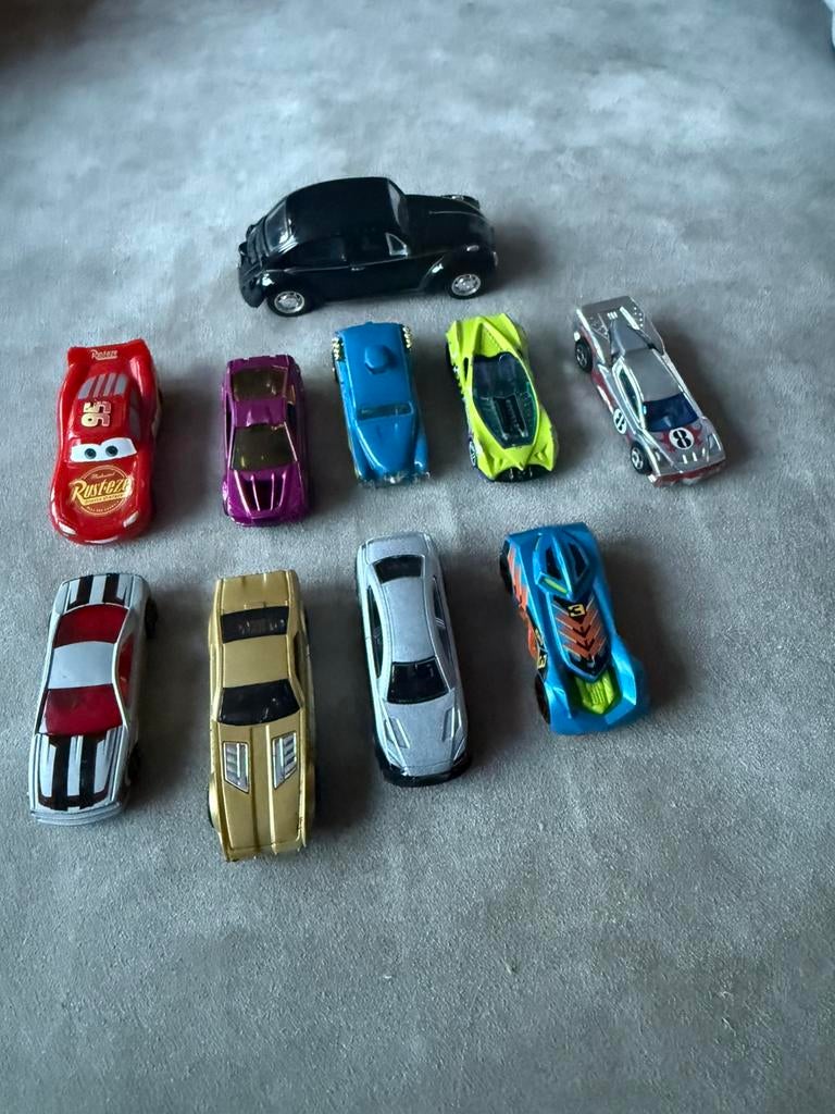 9 x hotwheels is kever auto, Kinderen en Baby's, Speelgoed | Speelgoedvoertuigen, Ophalen of Verzenden, Zo goed als nieuw