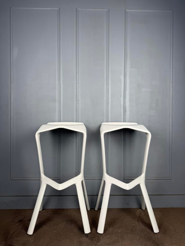 4 Miura Plank stapelbare design krukken, Kunststof, 5 krukken of meer, Met voetsteun, 60 tot 90 cm