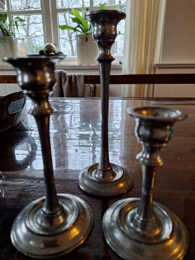 3 kandelaars van zilvertin, Antiek en Kunst, Ophalen of Verzenden
