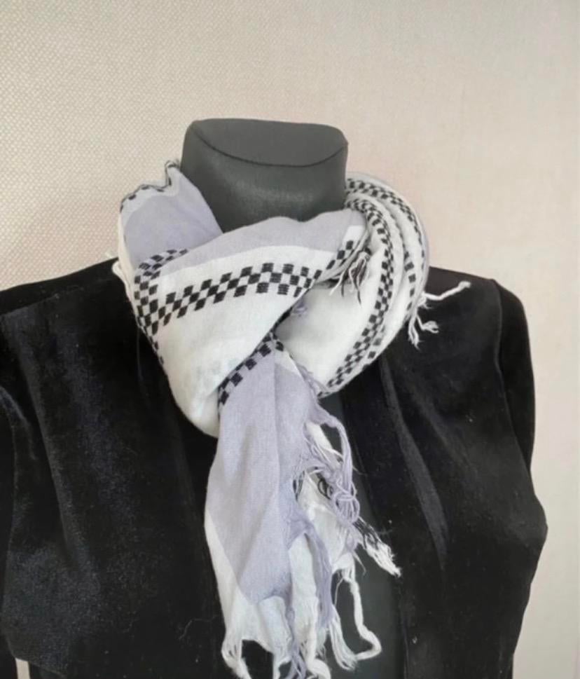 Mooie vintage sjaal met patroon, Kleding | Dames, Mutsen, Sjaals en Handschoenen, Gedragen, Sjaal, Ophalen of Verzenden