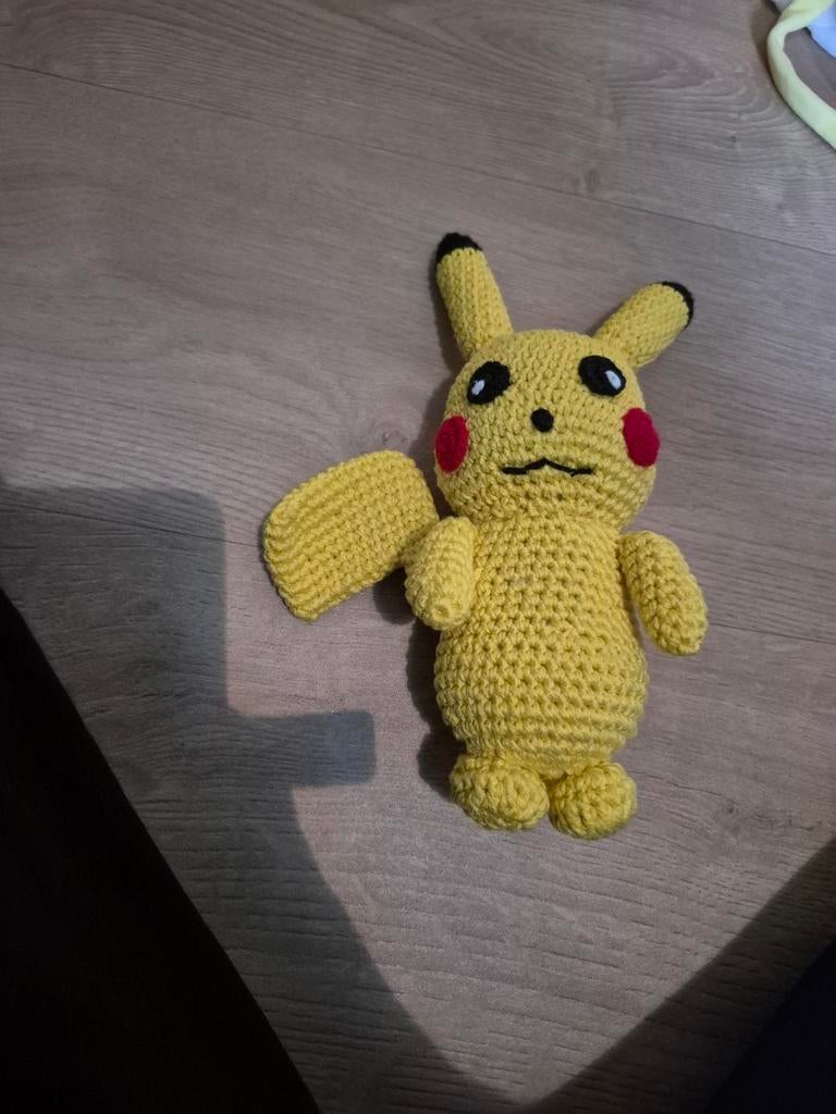 Gehaakte pokemon knuffel pikachu, Ophalen of Verzenden, Zo goed als nieuw, Overige typen
