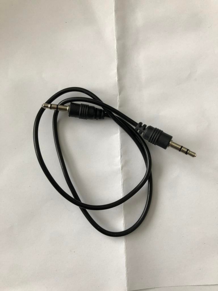 AUX Kabel - 3.5mm Jack - 45cm - Stevig en Betrouwbaar, Ophalen of Verzenden, Zo goed als nieuw, 2 tot 5 meter, Overige kabels