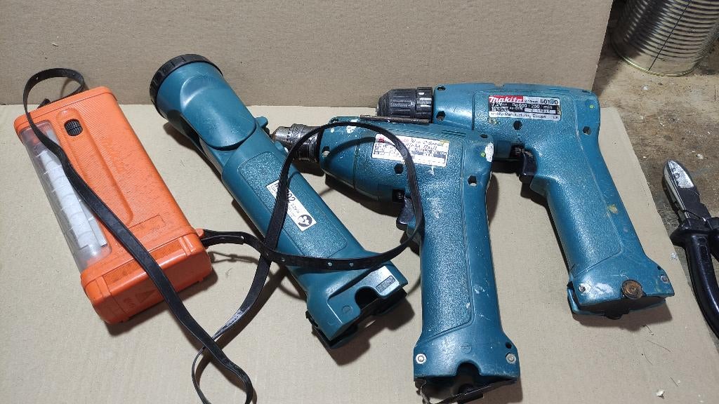 Partij Makita schroefmachines, laders en lampen, Ophalen of Verzenden, Gebruikt, Boor- en Schroefmachine