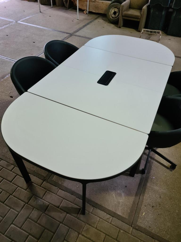 Kantoortafel / Bureau IKEA Bekant, Ophalen, Zo goed als nieuw, Bureau