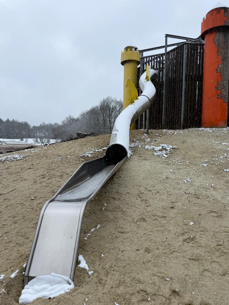 RVS buisglijbaan (KOMPAN) – 2006 – 15 meter lang, Ophalen, Gebruikt, Glijbaan