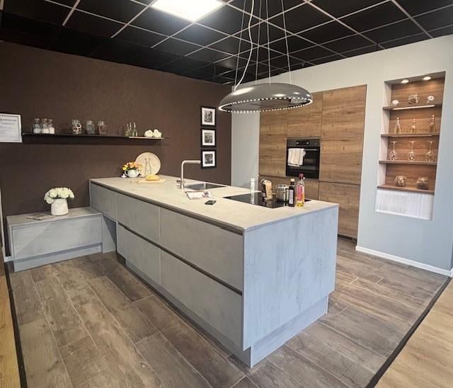 Royale Showroomkeuken in betonlook, Ophalen, Overige typen, Nieuw, Kunststof