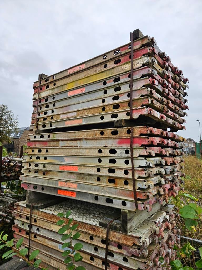 Stalen vlonders layher 1,57 mtr u-oplegging, Doe-het-zelf en Verbouw, Steigers, Gebruikt, Overige typen, Minder dan 2 meter, Ophalen