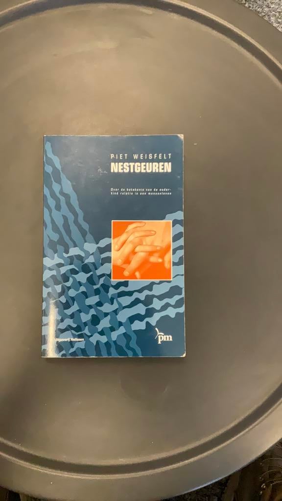 P. Weisfelt - Nestgeuren, Sociale wetenschap, Ophalen of Verzenden, Zo goed als nieuw, P. Weisfelt