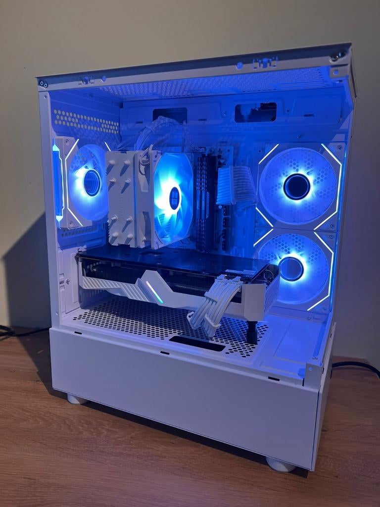 Witte gaming pc Ryzen 5 3600 RX 5700XT(Beter dan RTX 3060), Computers en Software, Desktop Pc's, Zo goed als nieuw, Onbekend, SSD