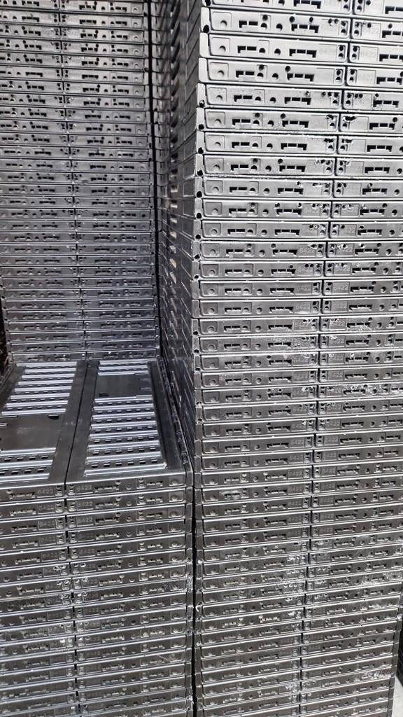 Kratten inklapbare kratten 1000 stuks. 2.50 euro per stuk., Ophalen of Verzenden, Krat, Minder dan 35 cm