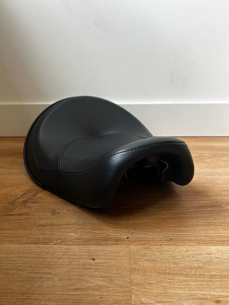 Origineel Harley Davidson street bob dyna zadel (2015), Ophalen of Verzenden, Gebruikt