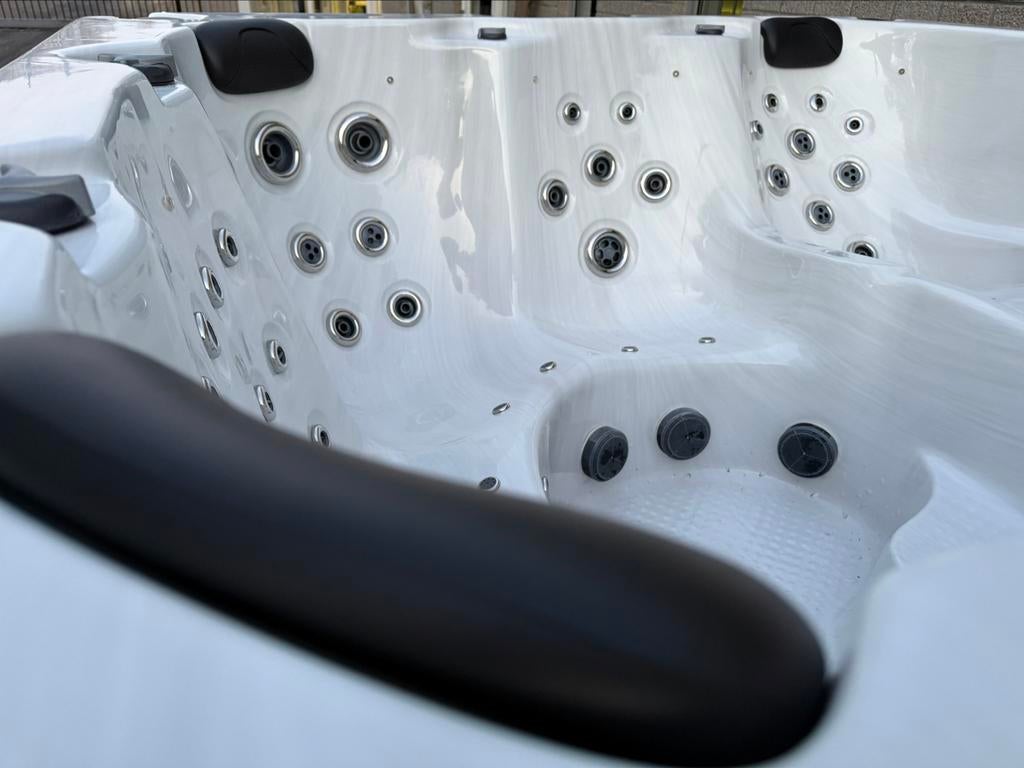 Jacuzzi zwemspa duo balboa, Ophalen, Nieuw