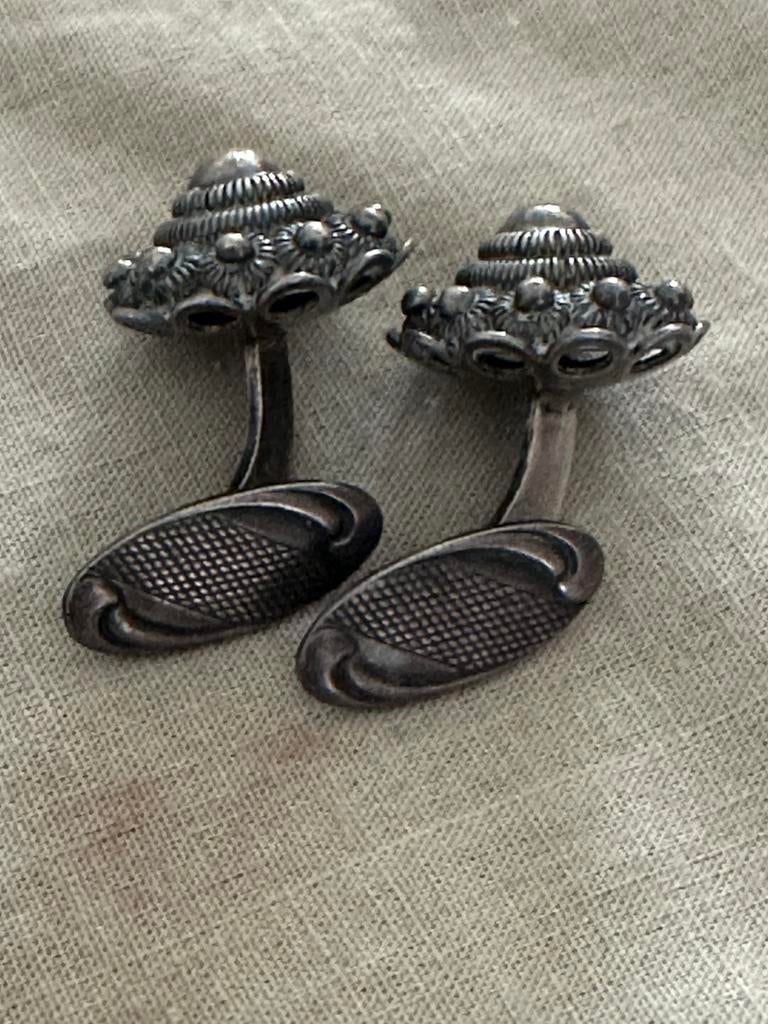 Zeeuwse knop. Manchet knoop, Sieraden, Tassen en Uiterlijk, Piercings, Ophalen of Verzenden, Zo goed als nieuw, Zilver, Navelpiercing