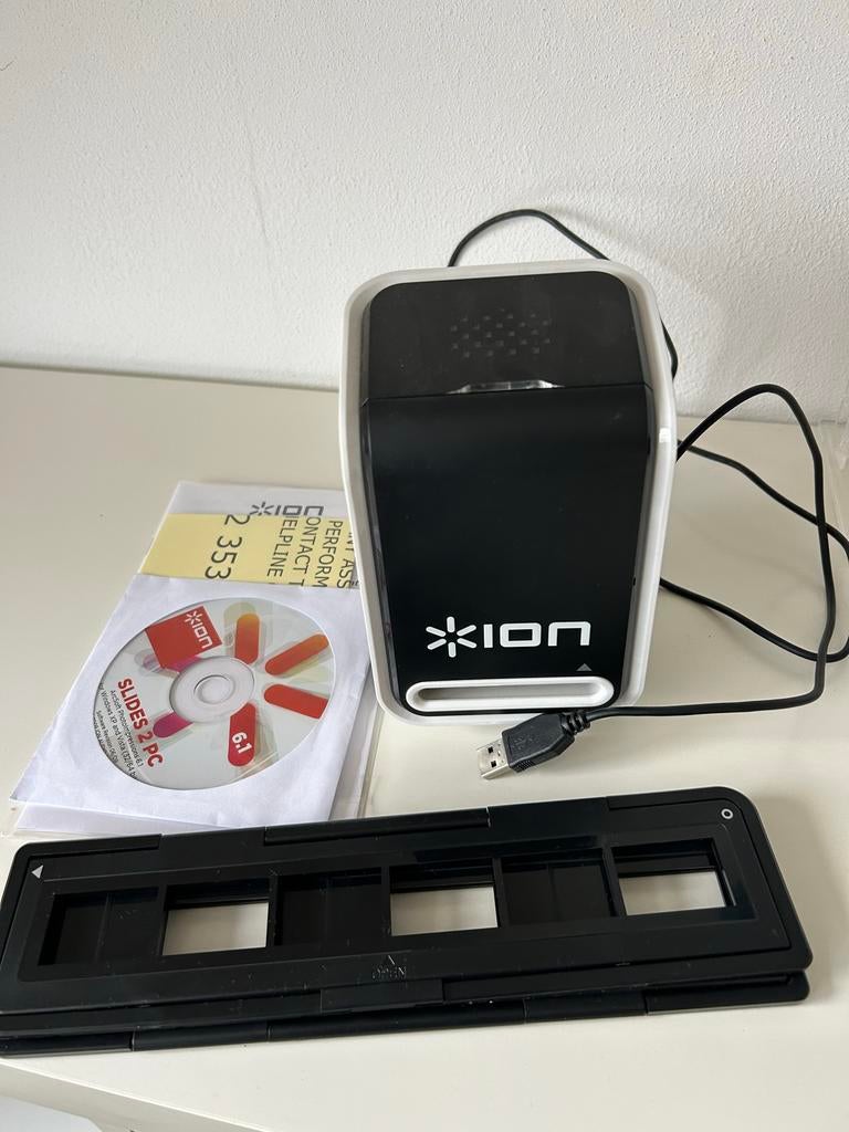ION Slides 2 PC Diascanner - Digitaliseer je dia's, Ophalen of Verzenden, Zo goed als nieuw, Diascanner, Windows