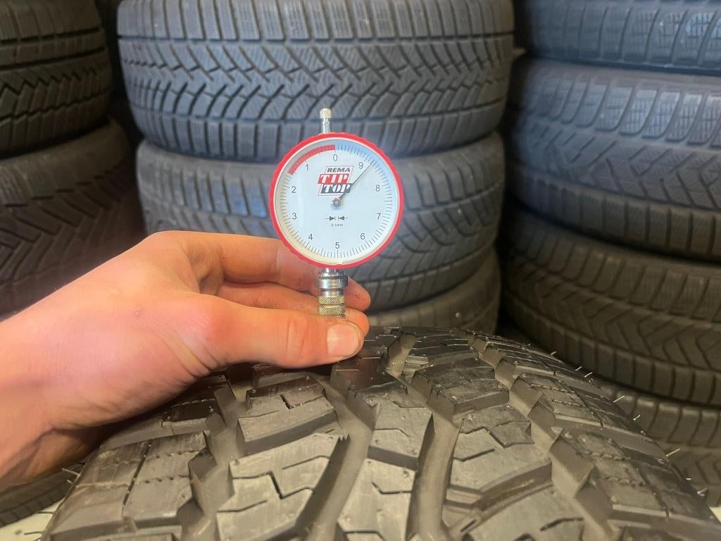 2x 235/35R18 Falken All Seasonbanden, Ophalen, Nieuw, 235 mm, All Season