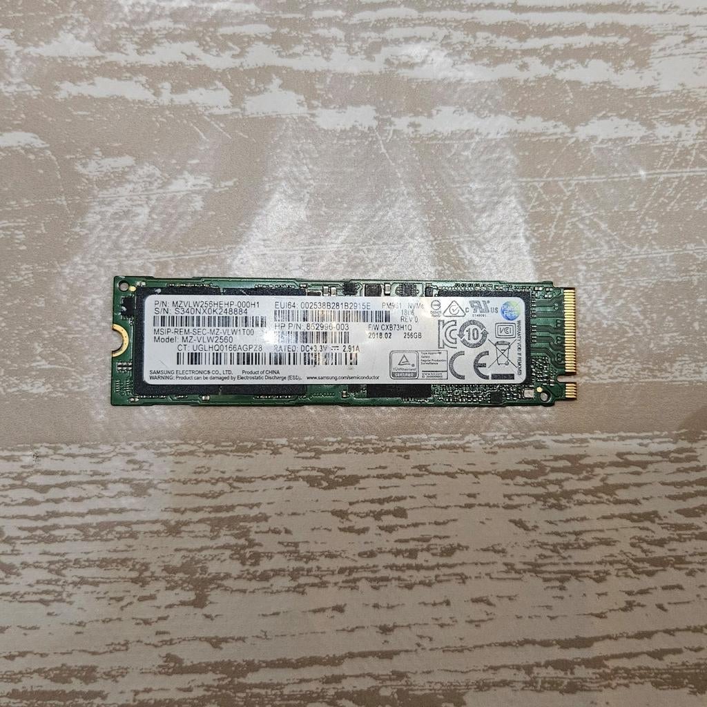 Samsung NVMe m.2 ssd 256gb, Computers en Software, Harde schijven, Intern, SSD, Ophalen of Verzenden, Zo goed als nieuw