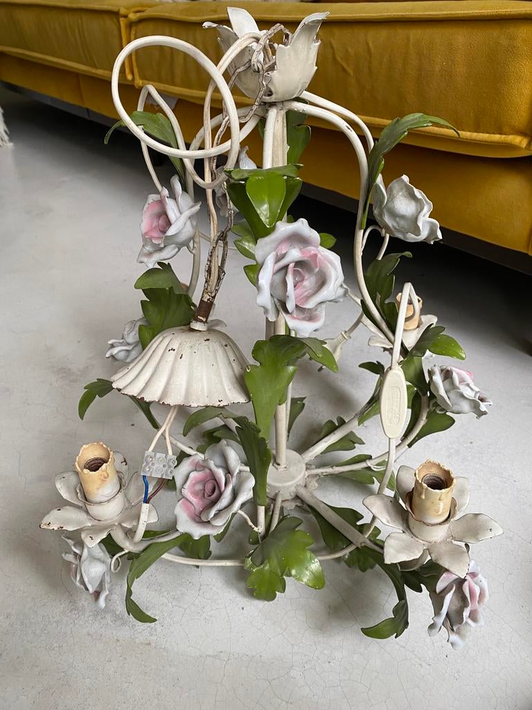 Vintage Italiaanse kroonluchter met porseleinen rozen, Ophalen