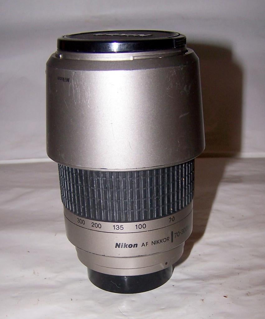 Nikon AF Nikkor 70-300mm f4-5.6 G. Met zonnekap. Izgs., Audio, Tv en Foto, Fotografie | Lenzen en Objectieven, Ophalen of Verzenden