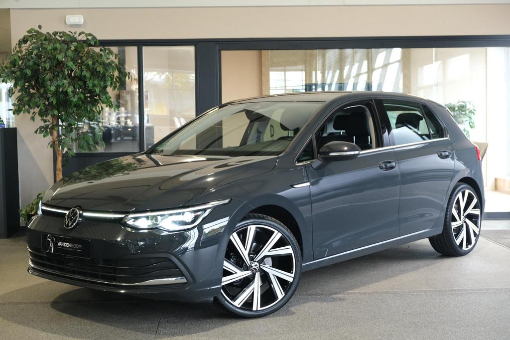 Volkswagen Golf 8 1.5 eTSI Style DSG Navi Virtual Led ACC, 680 kg, 4 cilinders, 150 pk, Alcantara