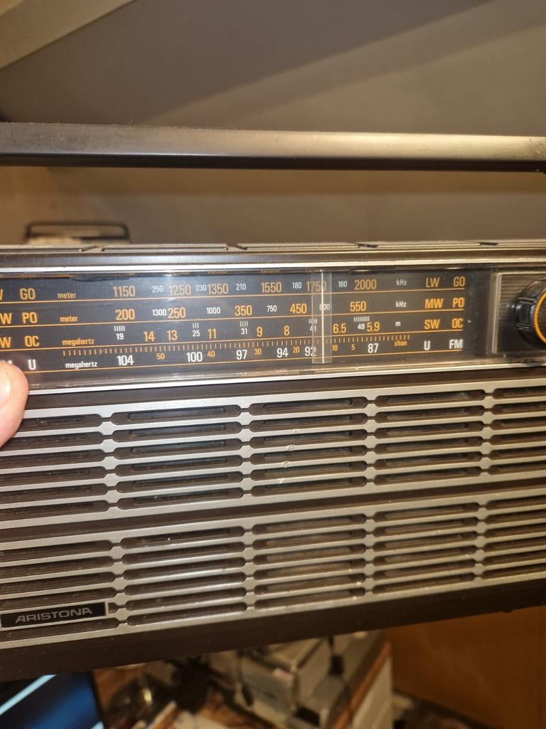 Oude radio's, Ophalen