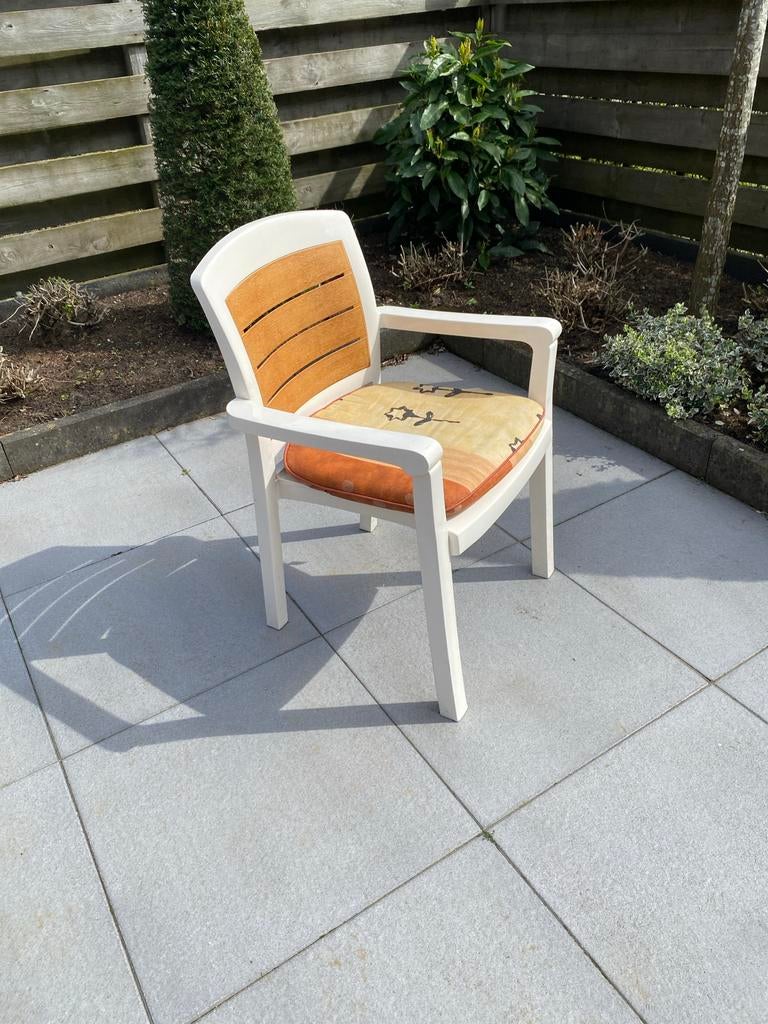 4 tuinstoelen met kussen-kuipmodel, Tuin en Terras, Tuinstoelen, Ophalen, Gebruikt, Kunststof