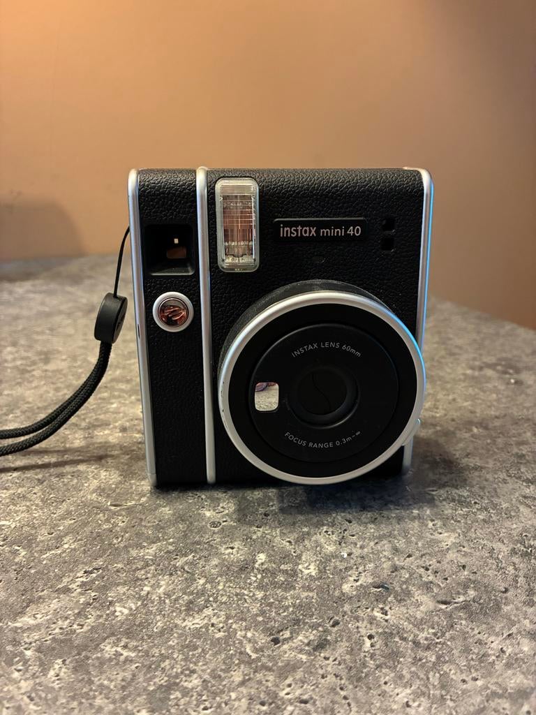 Instax Mini 40 Polaroid Camera - Retro Instant Camera, Ophalen of Verzenden, Zo goed als nieuw, Polaroid, Fuji