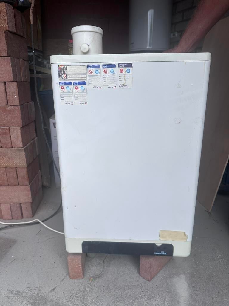 Intergas Kombi Kompakt HRE 28/24 CV-ketel (2012, Ophalen, 30 tot 80 cm, Gebruikt, Hoog rendement (Hr)