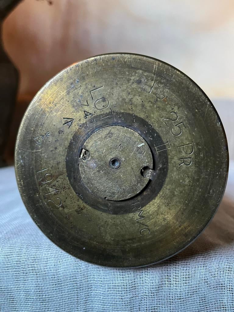 Oude messing granaathuls uit 1942 - Militaria, Verzamelen, Ophalen of Verzenden, Overige soorten, Overige gebieden, Hulzen of Bodemvondsten