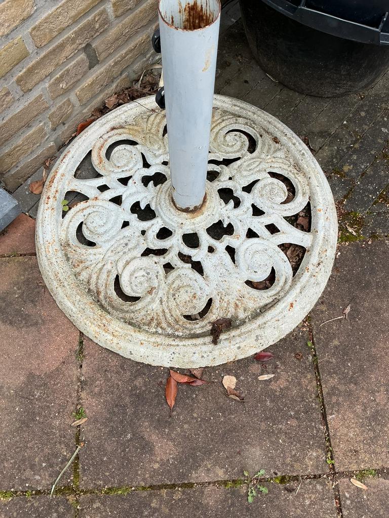 Gietijzeren parasolvoet, Tuin en Terras, Ophalen, Gebruikt, Minder dan 1 meter, Parasolvoet
