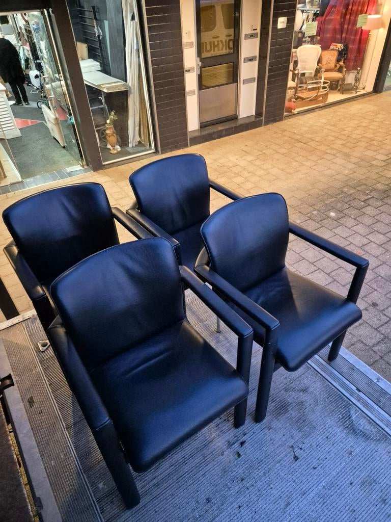 Tekoop 4 mooie leolux stoelen, Ophalen, Zo goed als nieuw