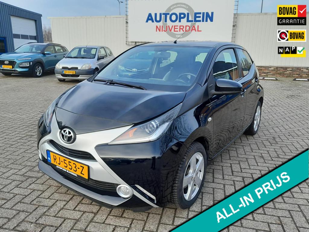 Toyota Aygo 1.0 VVT-i x-play In nederland nieuw geleverde Ay, Voorwielaandrijving, Stof, Gebruikt, Euro 6