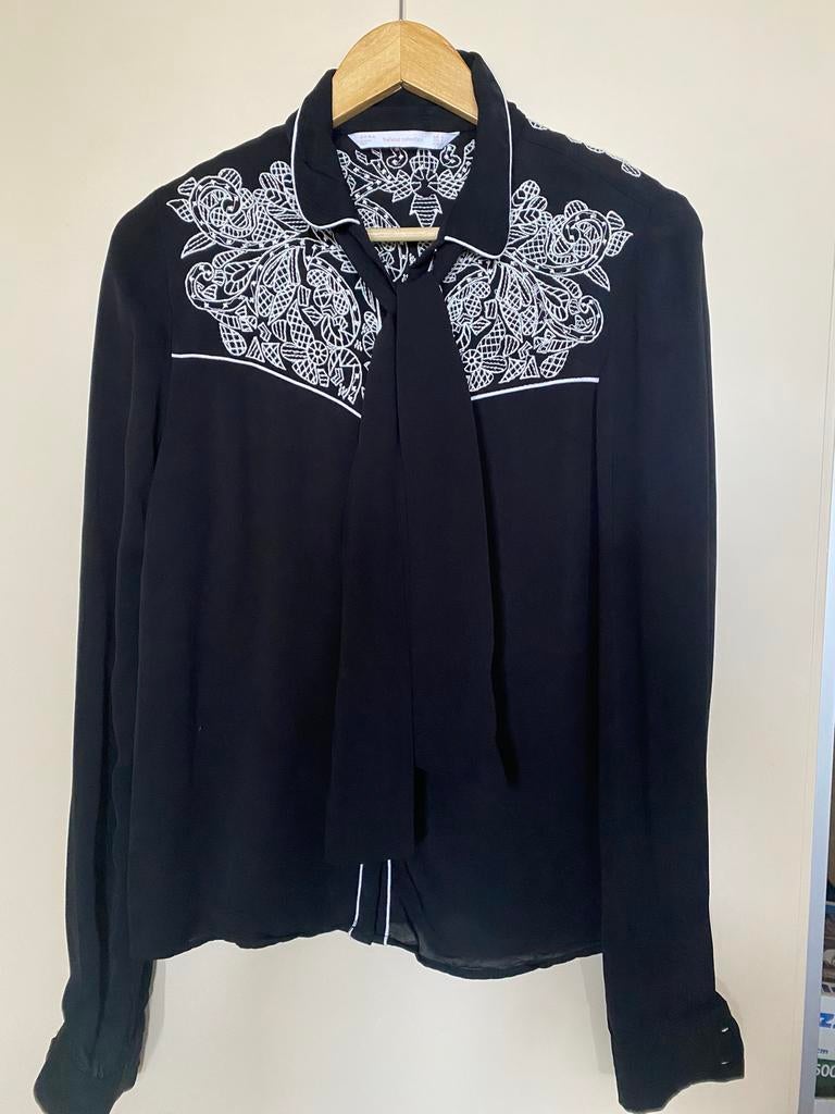 Mooie blouse van Zara in maat S met Mexicaanse design, Kleding | Dames, Ophalen of Verzenden, Zo goed als nieuw, Maat 36 (S), Zwart