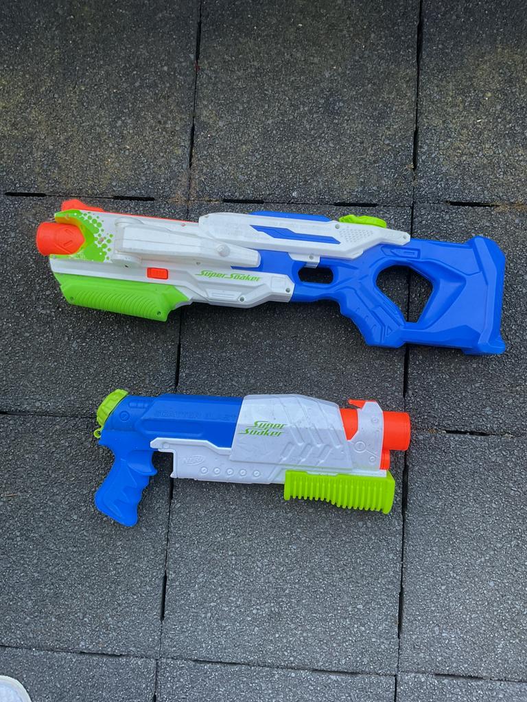2 SOAKER SUPER WATERPISTOLEN, Kinderen en Baby's, Speelgoed | Buiten | Actiespeelgoed, Ophalen of Verzenden, Zo goed als nieuw