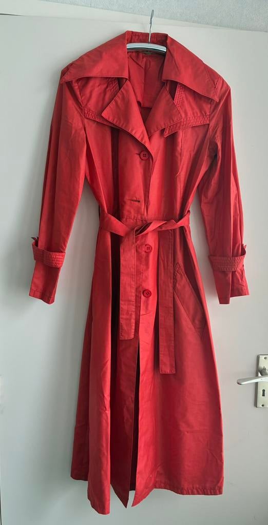 Vintage London Fog Red Trenchcoat: lange overjas | Maat M, Ophalen of Verzenden, Gedragen, Maat 38/40 (M), Rood