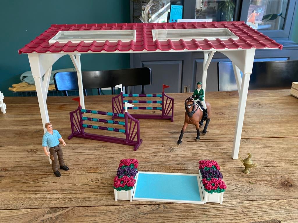 Schleich set springwedstrijd hindernissen en buitenbak, Ophalen of Verzenden, Zo goed als nieuw, Jongen of Meisje