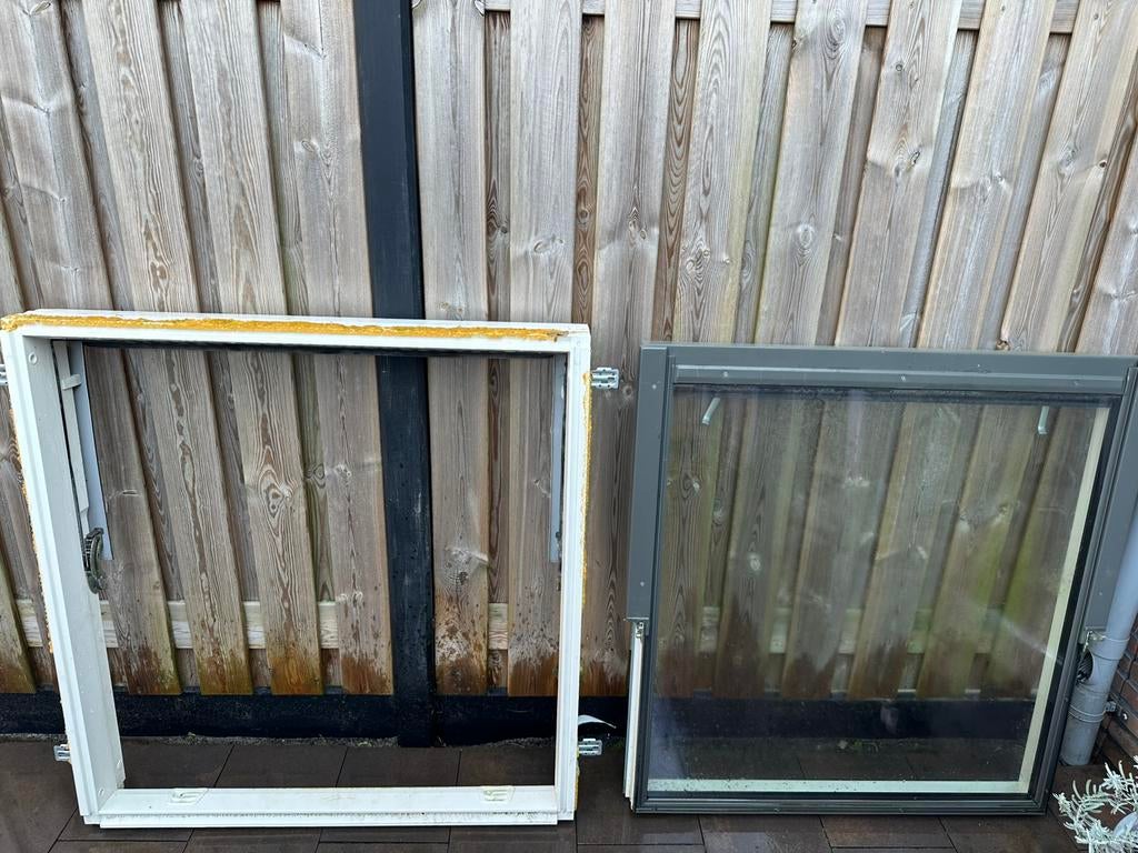 Dakraam 114x118 (gedemonteerd) incl. hor (nog nieuw in doos), Ophalen, 120 tot 160 cm, Zo goed als nieuw, Dubbelglas