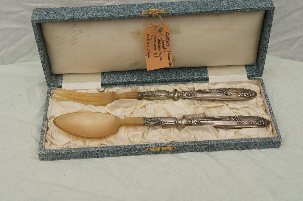 Sla couvert in orginele cassette ( Antiek, Ophalen of Verzenden