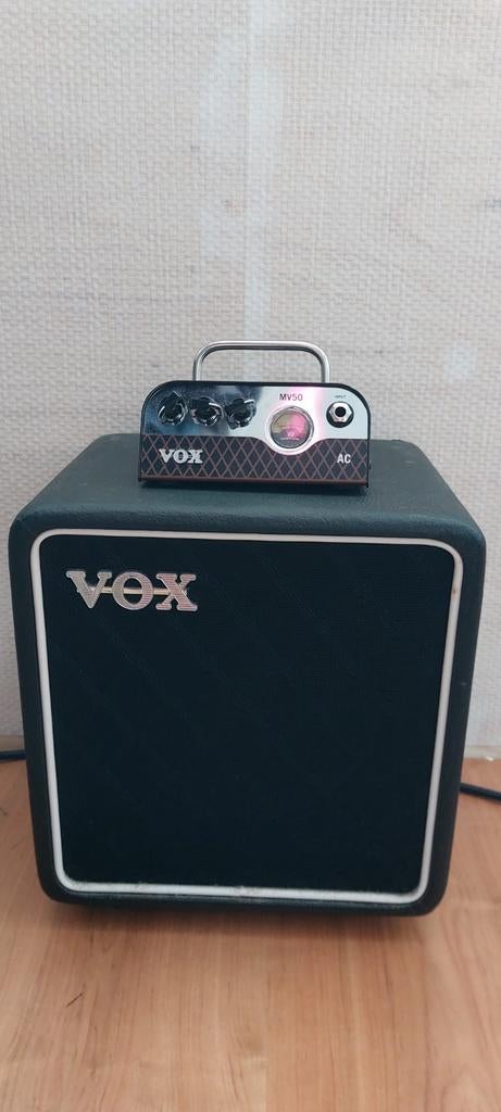 VOX NuTube MB50 AC met cabinet, Muziek en Instrumenten, Versterkers | Bas en Gitaar, Ophalen of Verzenden, Zo goed als nieuw, Gitaar