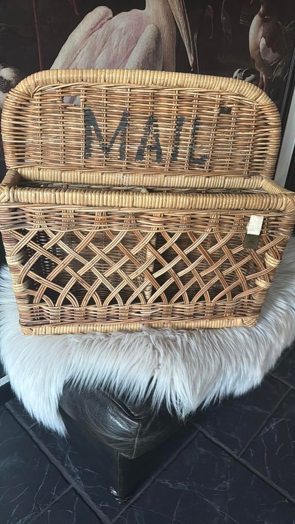 Riviera maison mailbox rattan, Ophalen, Zo goed als nieuw