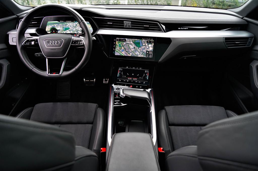 Audi Q8 Sportback e-tron 50 quattro S-line Pano Luchtvering, Auto's, Audi, Automaat, Zwart, Bruin, Q8 e-tron