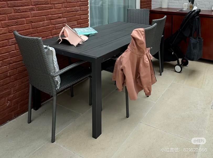 JYSK buiten tafel en stoele garden table chairs, Tuin en Terras, Tuinsets en Loungesets, Ophalen of Verzenden, Zo goed als nieuw