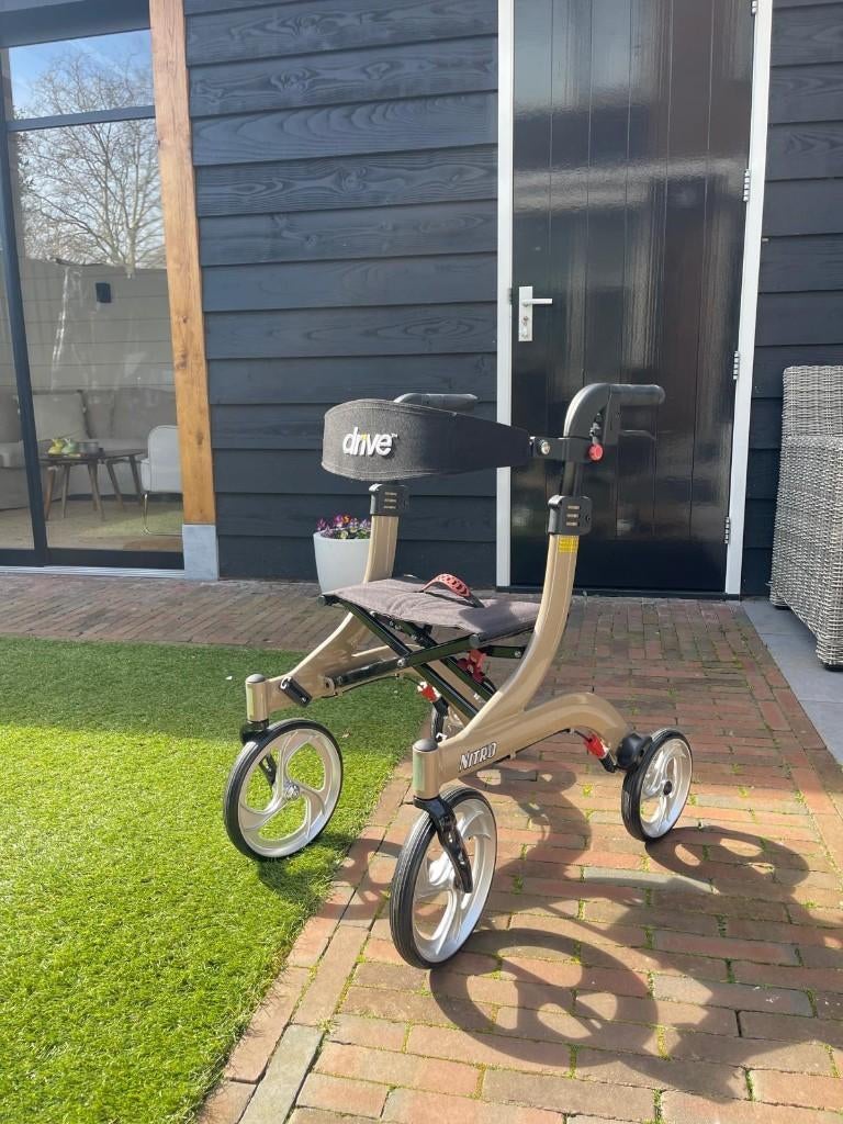 Prachtige (als nieuw) Drive rollator Nitro XS, Diversen, Rollators, Zo goed als nieuw, Opvouwbaar, Ophalen