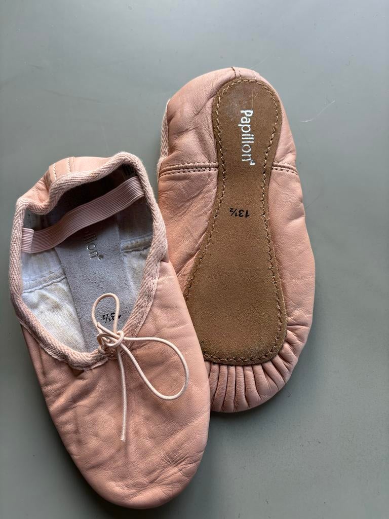 Papillon roze dansschoentjes maat 13,5, Sport en Fitness, Dansen, Ophalen of Verzenden, Zo goed als nieuw, Schoenen
