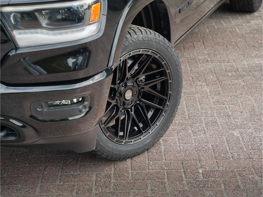 Dodge Ram 1500 5.7L V8 Laramie Night 4x4 CrewCab Incl. 4Play, Auto's, Automaat, Adaptive Cruise Control, 2460 kg, 5654 cc