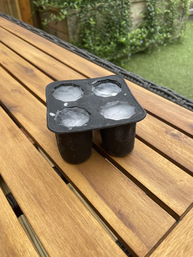 Shotglas mal voor 4 ijs shotglazen, Www.pand50.nl, Overige typen, Ophalen of Verzenden, Printer 29B Coevorden