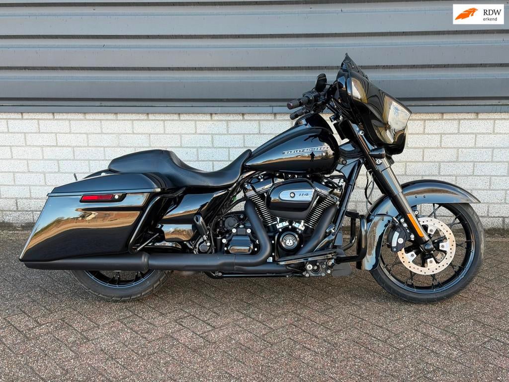 Harley Davidson FLHXS Street Glide Special 114 Black Out BJ