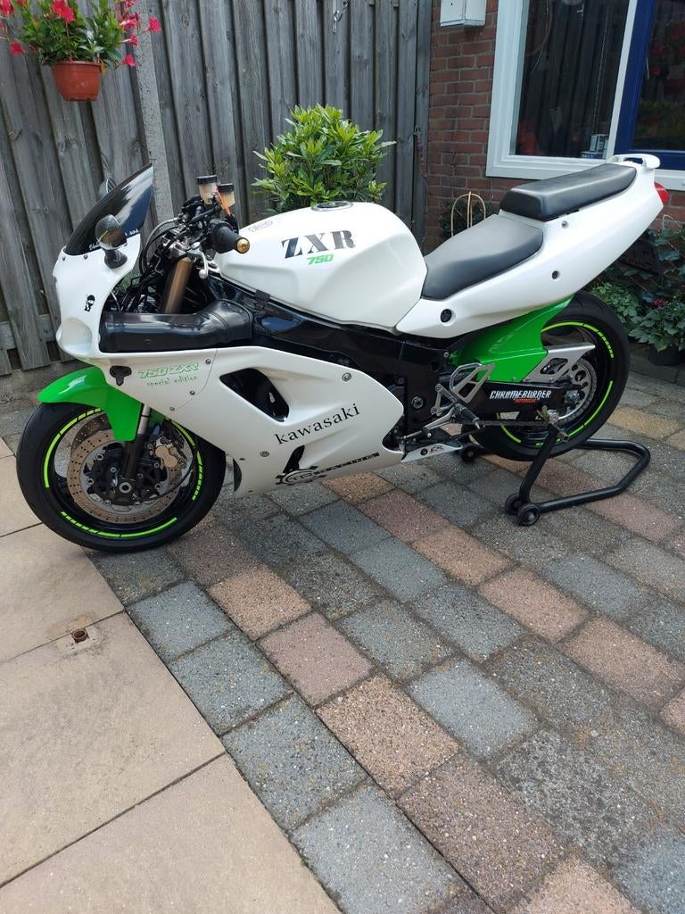 Zxr750 l, Particulier