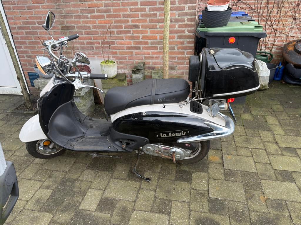 Lasouris retro snor scooter, Ophalen of Verzenden, Zo goed als nieuw, Benzine, Overige merken
